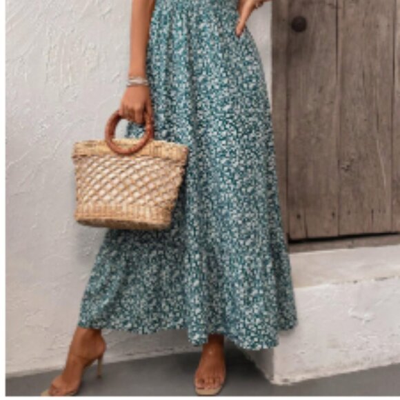 SHEIN LUNE Floral Print V-Neck Ruffle Hem Dress - Picture 2 of 4